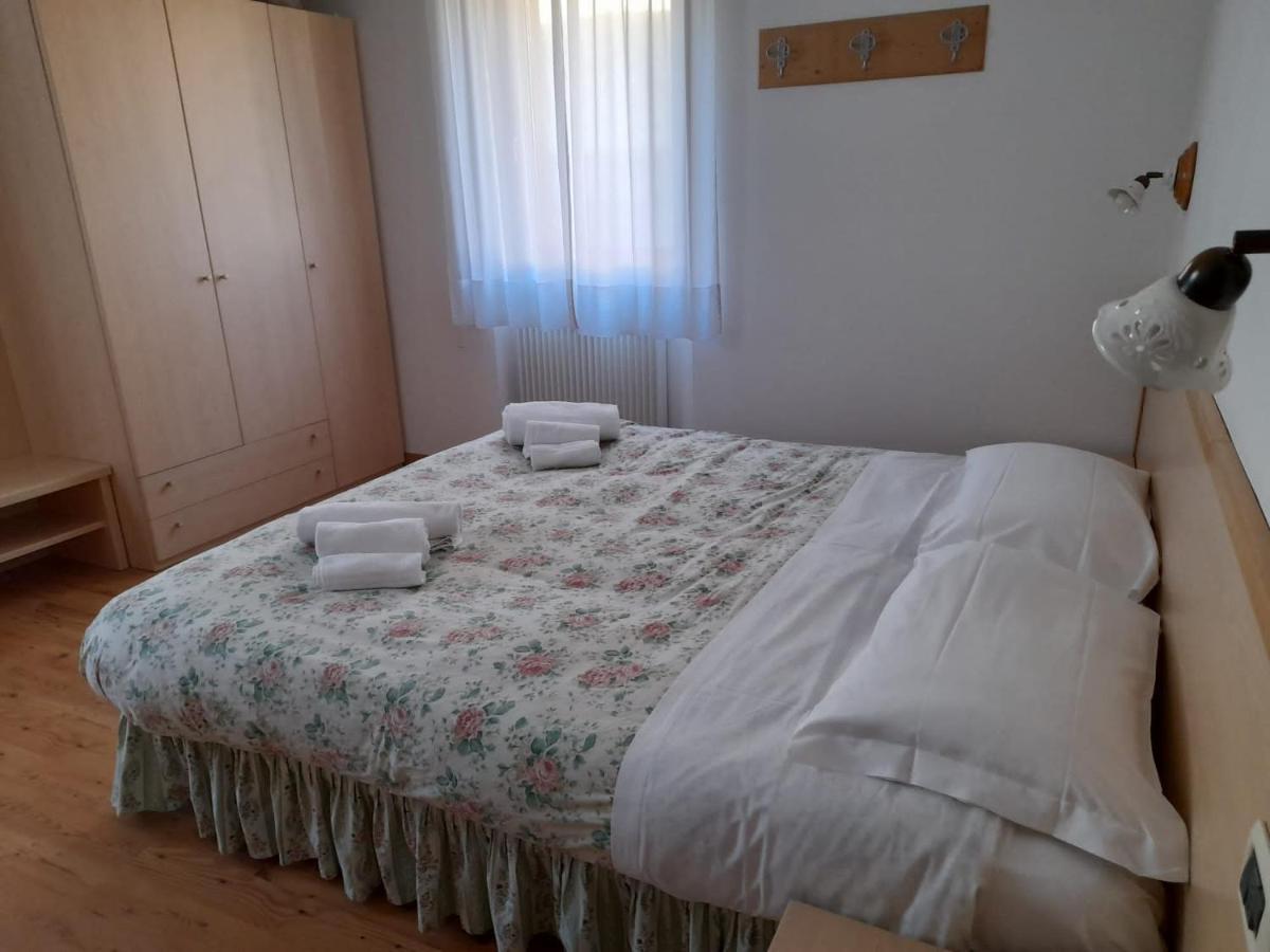 Hotel Garni B&B Maffei Pinzolo Bagian luar foto