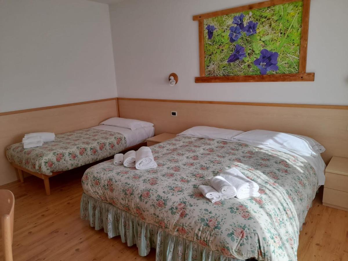 Hotel Garni B&B Maffei Pinzolo Bagian luar foto