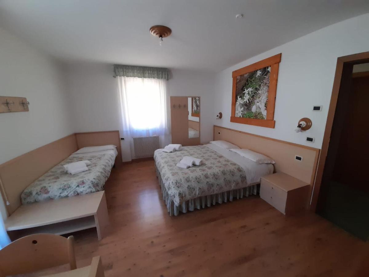 Hotel Garni B&B Maffei Pinzolo Bagian luar foto