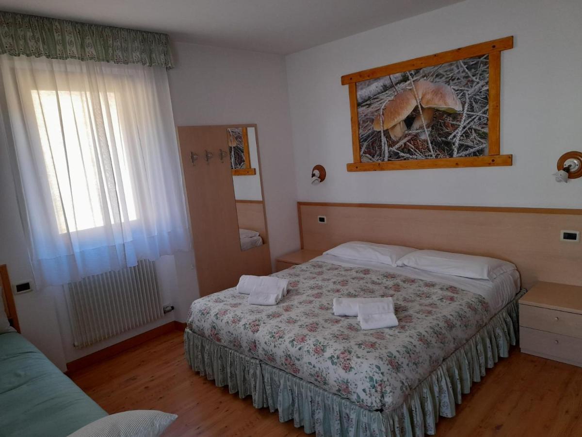 Hotel Garni B&B Maffei Pinzolo Bagian luar foto